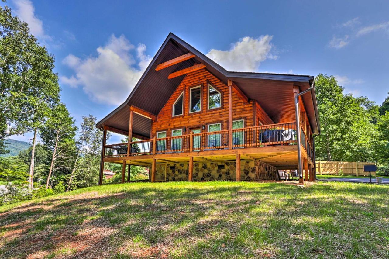 Sevierville Cabin Deck With Foosball And Hot Tub! Exterior foto