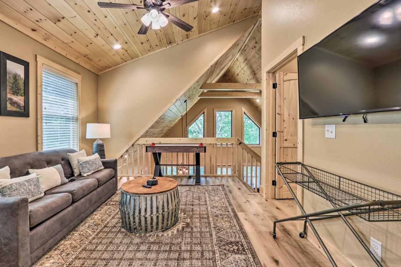 Sevierville Cabin Deck With Foosball And Hot Tub! Exterior foto