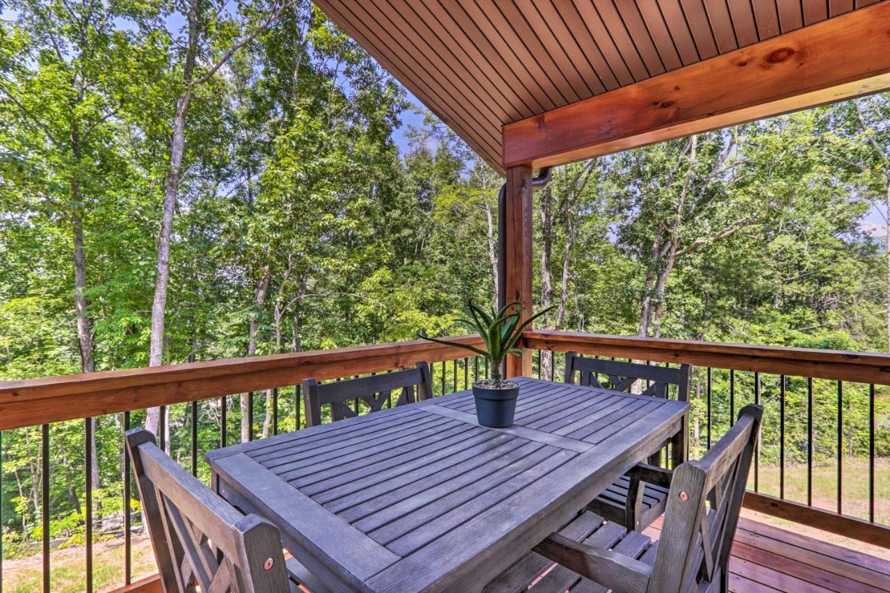 Sevierville Cabin Deck With Foosball And Hot Tub! Exterior foto